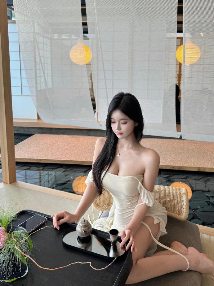 撩草影院